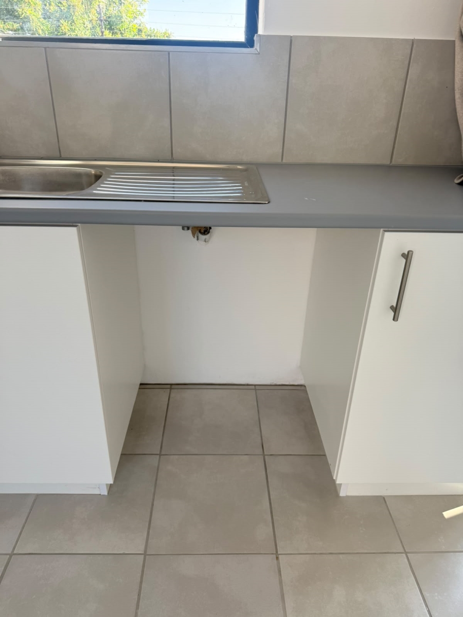 To Let 3 Bedroom Property for Rent in Kommetjie Western Cape